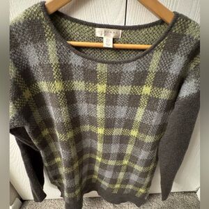 Kenar Women's Plaid Sweater in Gray and Green